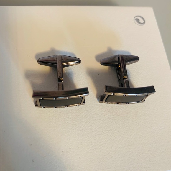 Cufflink - Picture 3 of 4